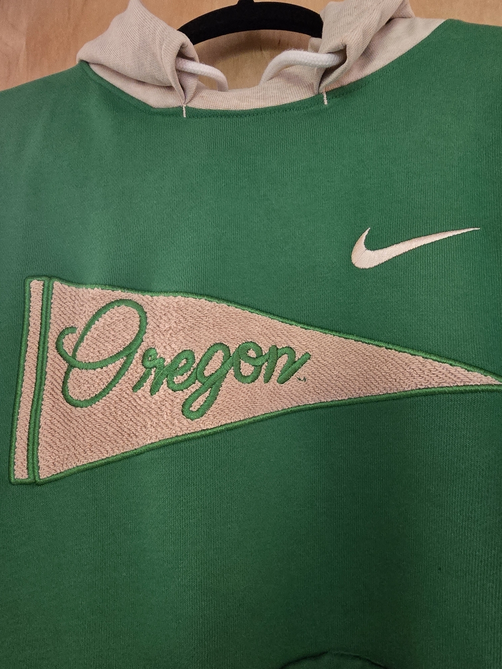 Nike Green and Gray Oregon Pullover Hoodie - Picture 2 of 6